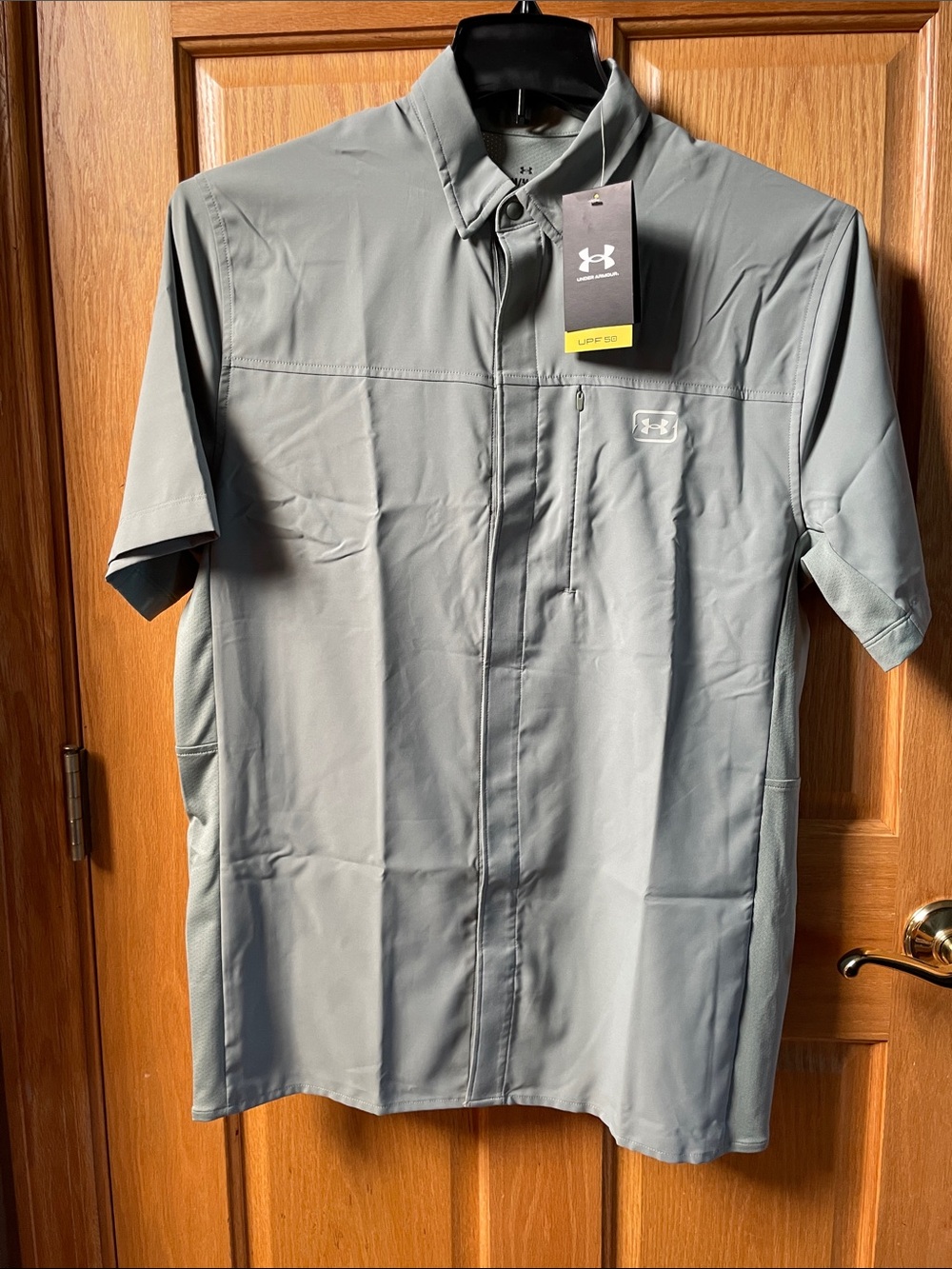 NWT Under Armour Men's Light Green Fish Pro Hybrid Woven Short Sleeve Shirt - M